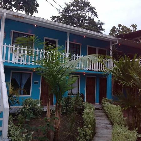 Cabinas Miss Miriam 2 Тортугеро Экстерьер фото