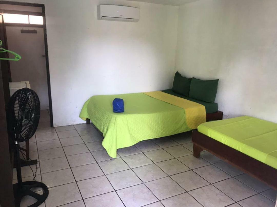 Cabinas Miss Miriam 2 Тортугеро Экстерьер фото