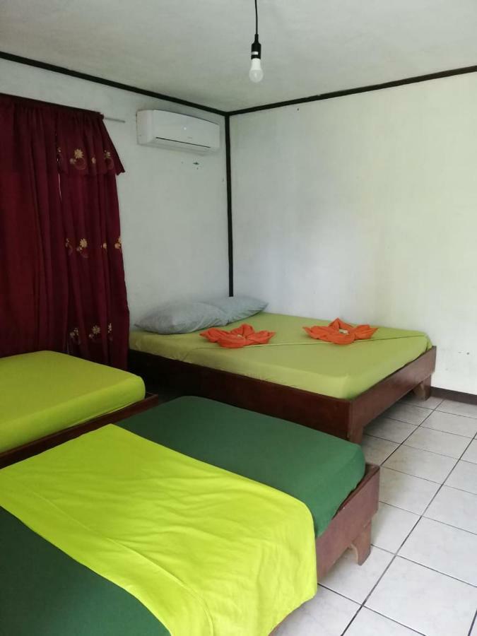 Cabinas Miss Miriam 2 Тортугеро Экстерьер фото
